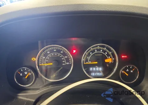 2016 Jeep Compass Latitude z USA, uszkodzony, nr VIN 1C4NJDEB9GD662442